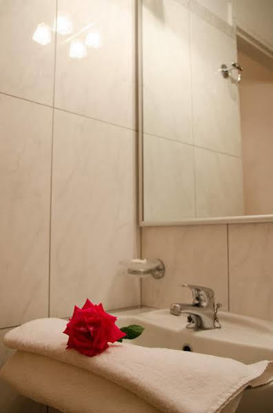 Athos Hotel Нидри Экстерьер фото